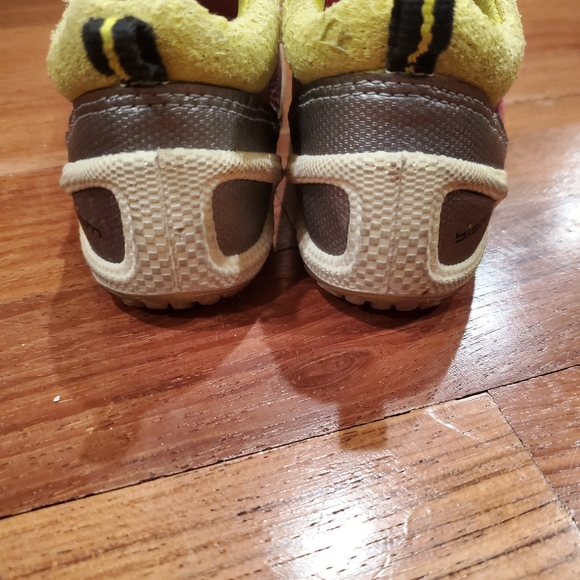 ECCO- Toddler 4.5 - Picture 2 of 7